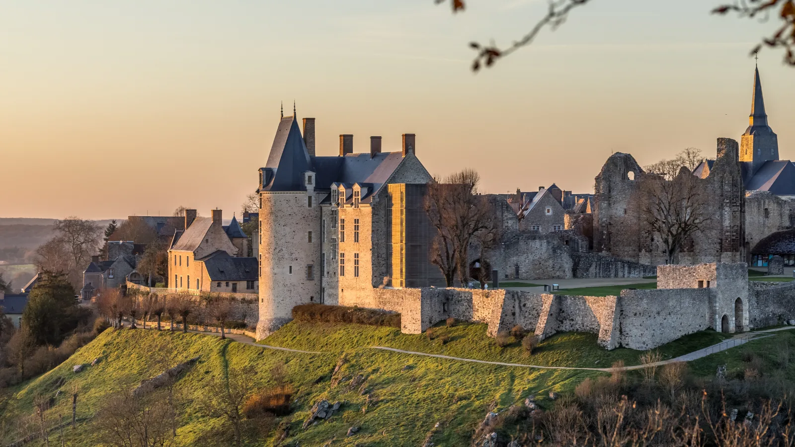 Château de Sainte-Suzanne