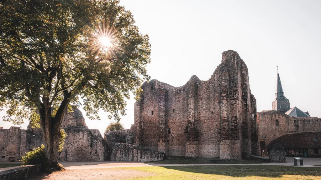 Donjon de Sainte-Suzanne