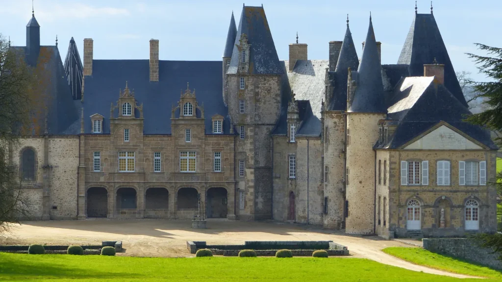Château du Rocher de Mézangers