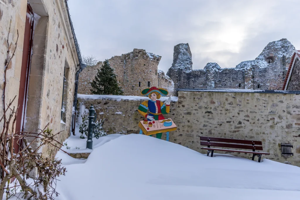 Sainte-Suzanne sous la neige