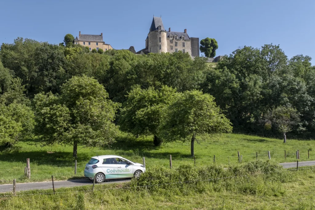 Coëvroule, service d'autopartage de la Communauté de Communes des Coëvrons.