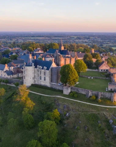 Vue du Tertre Ganne en drone, Sainte-Suzanne