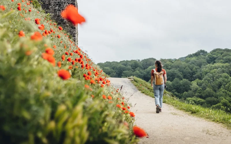 Promenade de la Poterne à Sainte-Suzanne