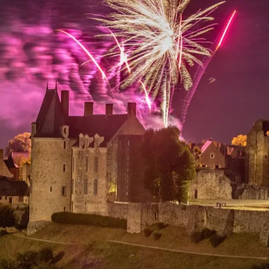 Feu d'artifice à Sainte-Suzanne