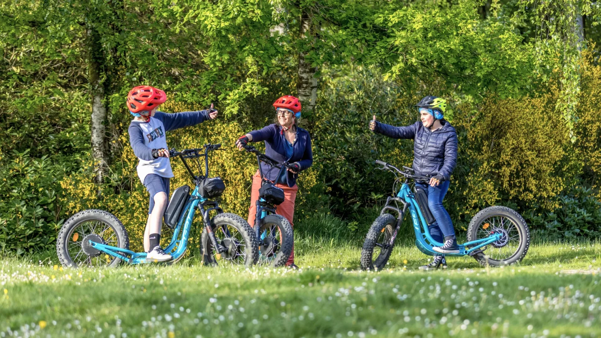 Trottinettes électriques au Bois du Tay
