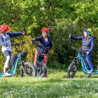 Trottinettes électriques au Bois du Tay