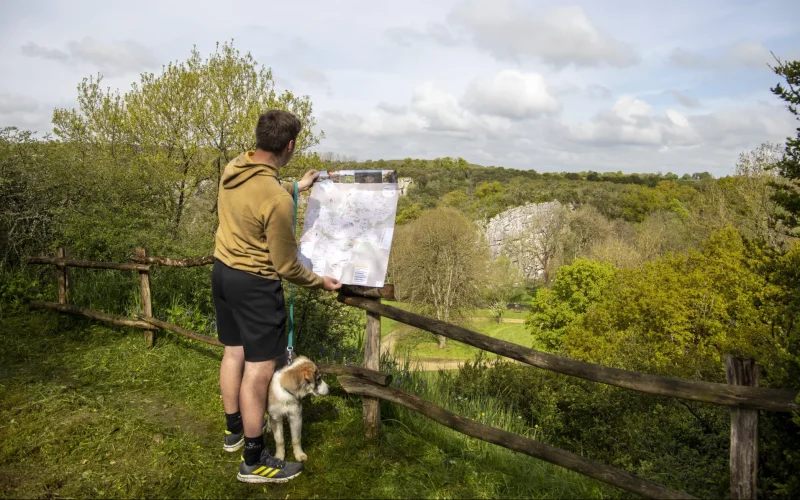 Randonnée aux Grottes de Saulges